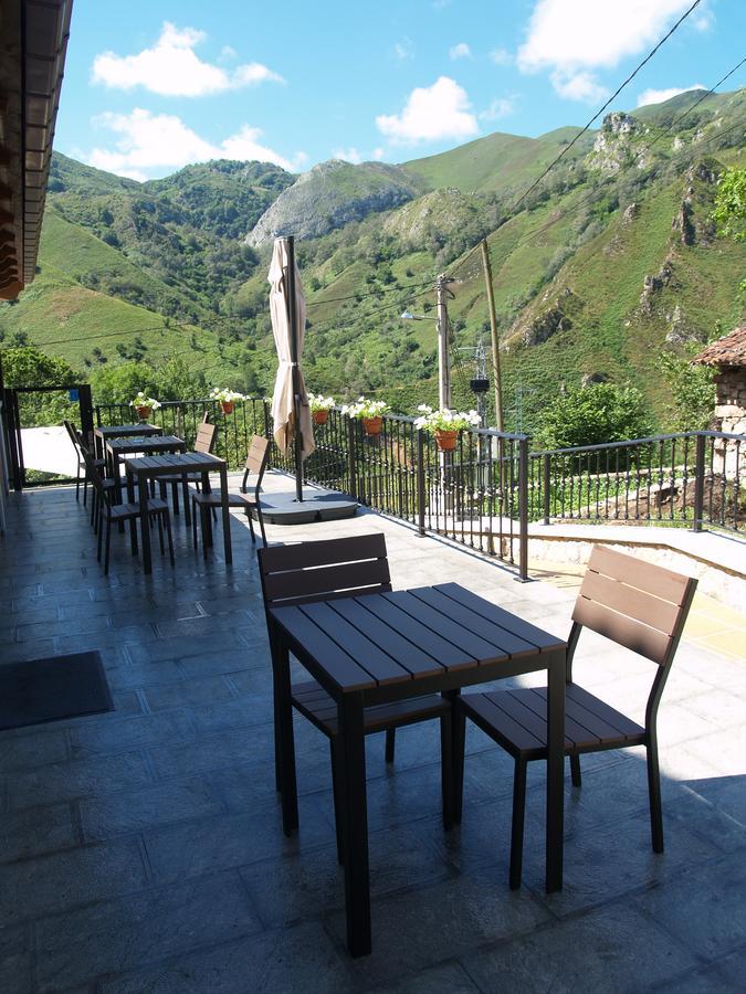 Hotel La Casona De Llerices Onís Buitenkant foto