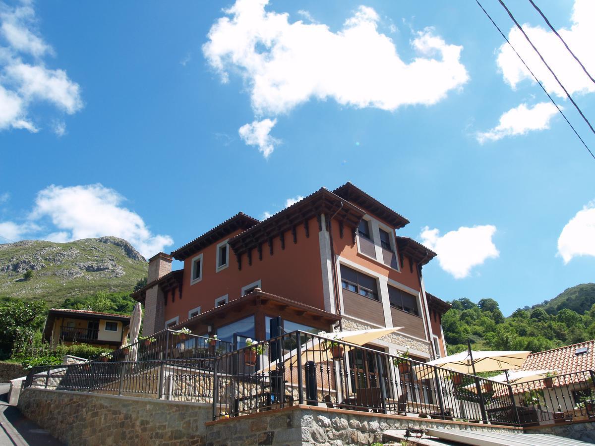 Hotel La Casona De Llerices Onís Buitenkant foto